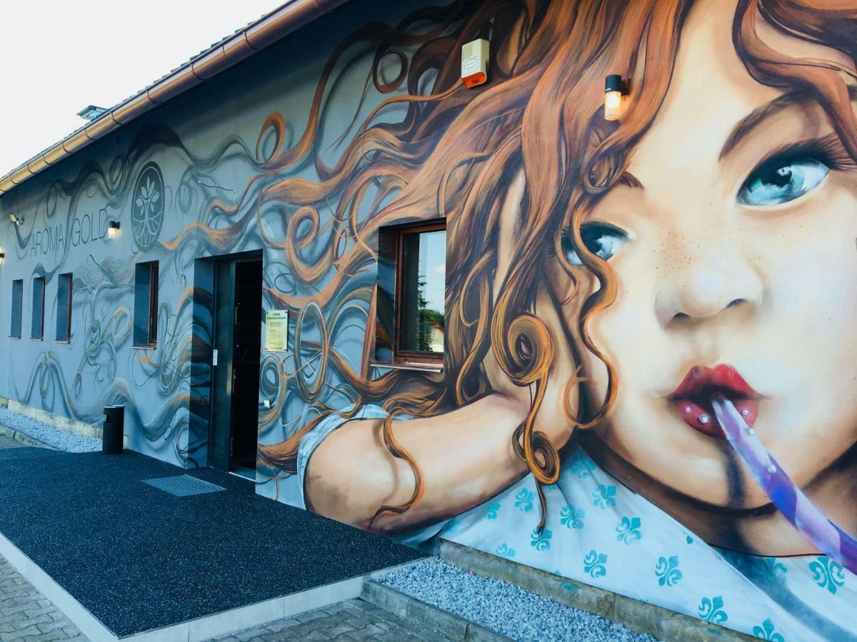 Aroma Gold Hotel Dolní Bousov Kültér fotó